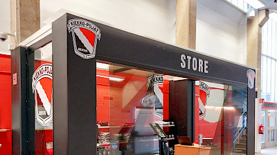 Kiekko-Poikien store avoinna tänään klo. 12-18