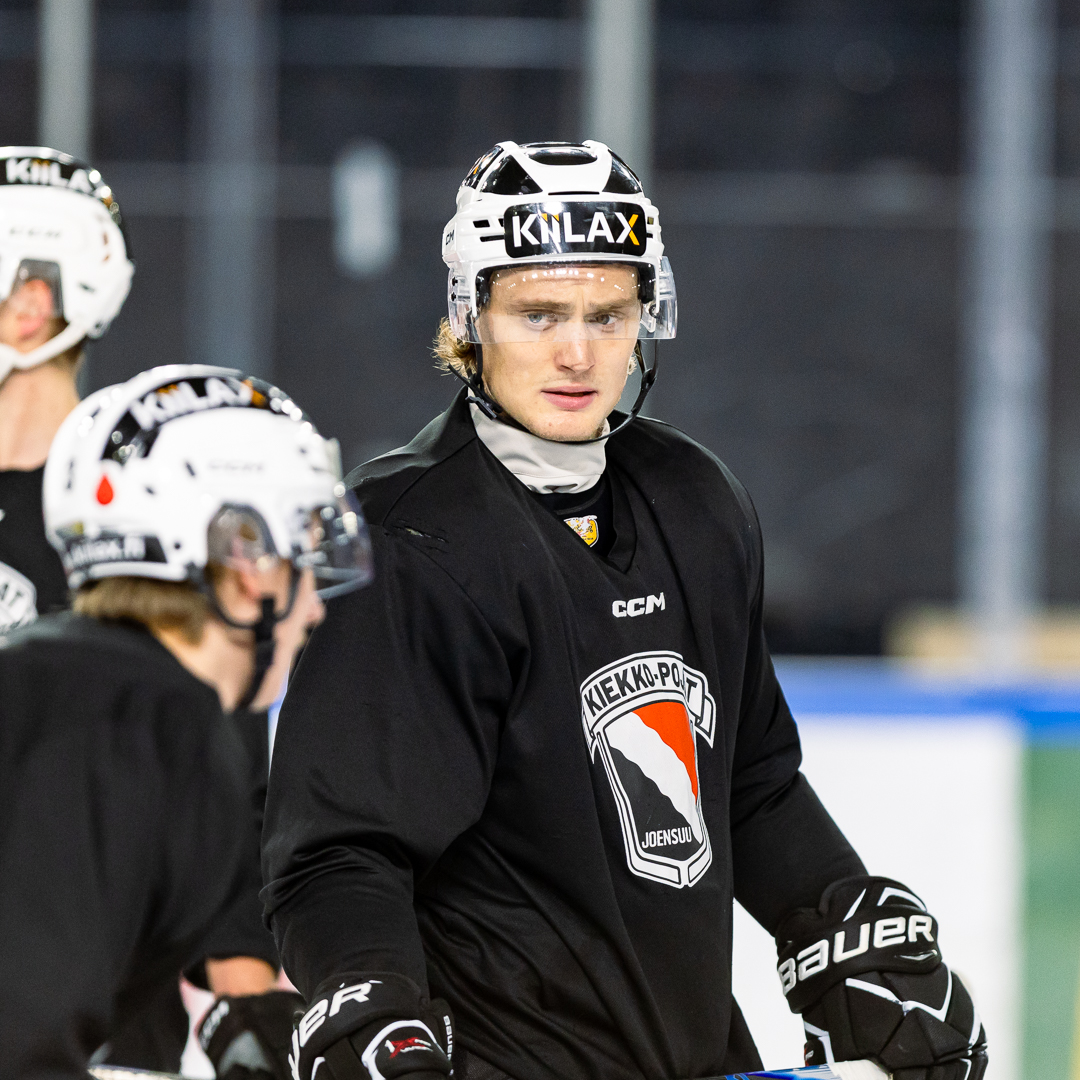Leevi Selänne kahden viikon tryout -sopimuksella Kiekko-Poikiin