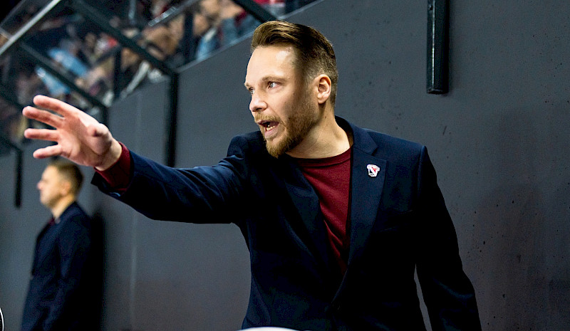 Niko Mikkola laukoi Kiekko-Pojille maukkaan voiton Jokereista 3308 katsojan edessä
