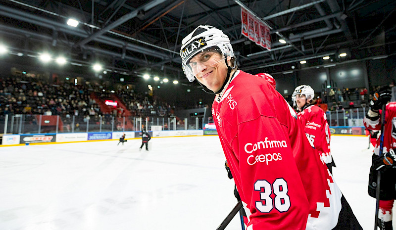 Kiekko-Pojat kaatoi TUTOn 1857 katsojan edessä PKS Areenalla