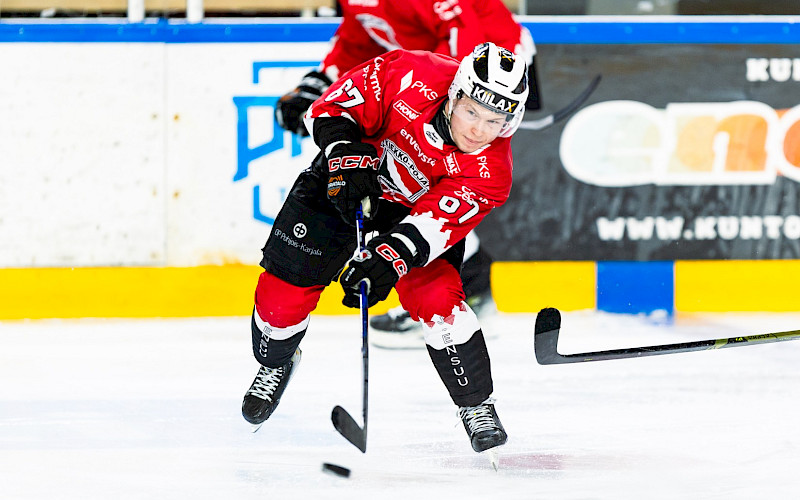 Niklas Meriläinen ja Onni Lauri jatkavat kauden loppuun saakka Hermeksessä