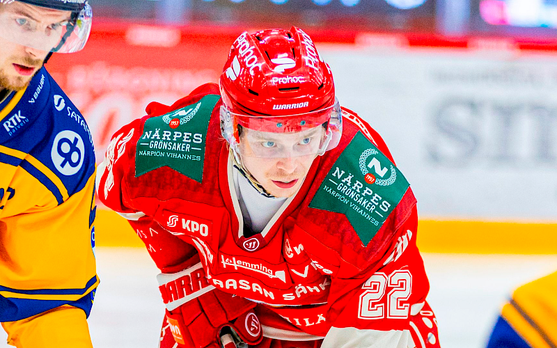 Hyökkääjä Oskari Hult Kiekko-Poikiin