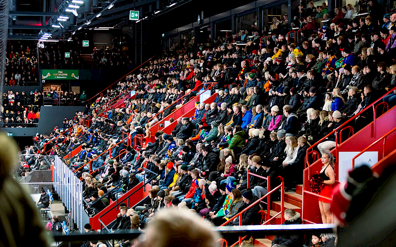 Yli 75-vuotiaat ilmaiseksi Mestis-otteluihin PKS Areenan tunnelmaan